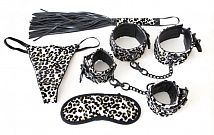 КОМПЛЕКТ (плётка, наручники, оковы, маска, стринги) цвет серебряный леопард